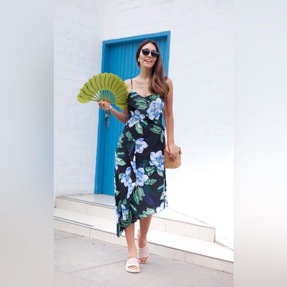 Banana Republic Black Strappy Blue Floral Asymmetrical Dress, Size 6 Petite - Picture 3 of 14